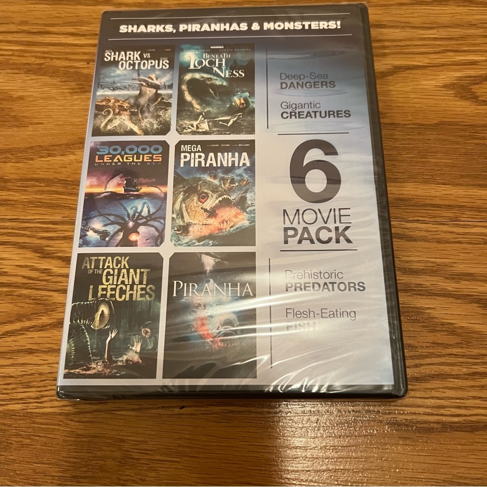 Sharks, Piranhas & Monsters  
DVD not opened